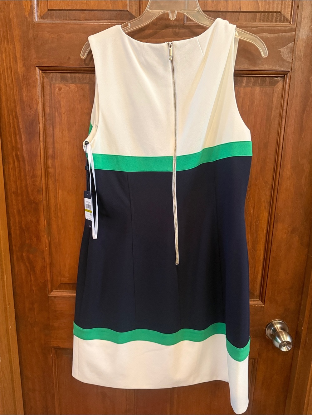 Sleeveless Colorblock Tommy Hilfiger Shift Dress in Navy, White & Green - Picture 3 of 8